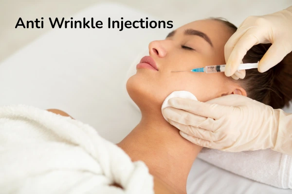 Anti wrinkle injections performing on middle aged woman